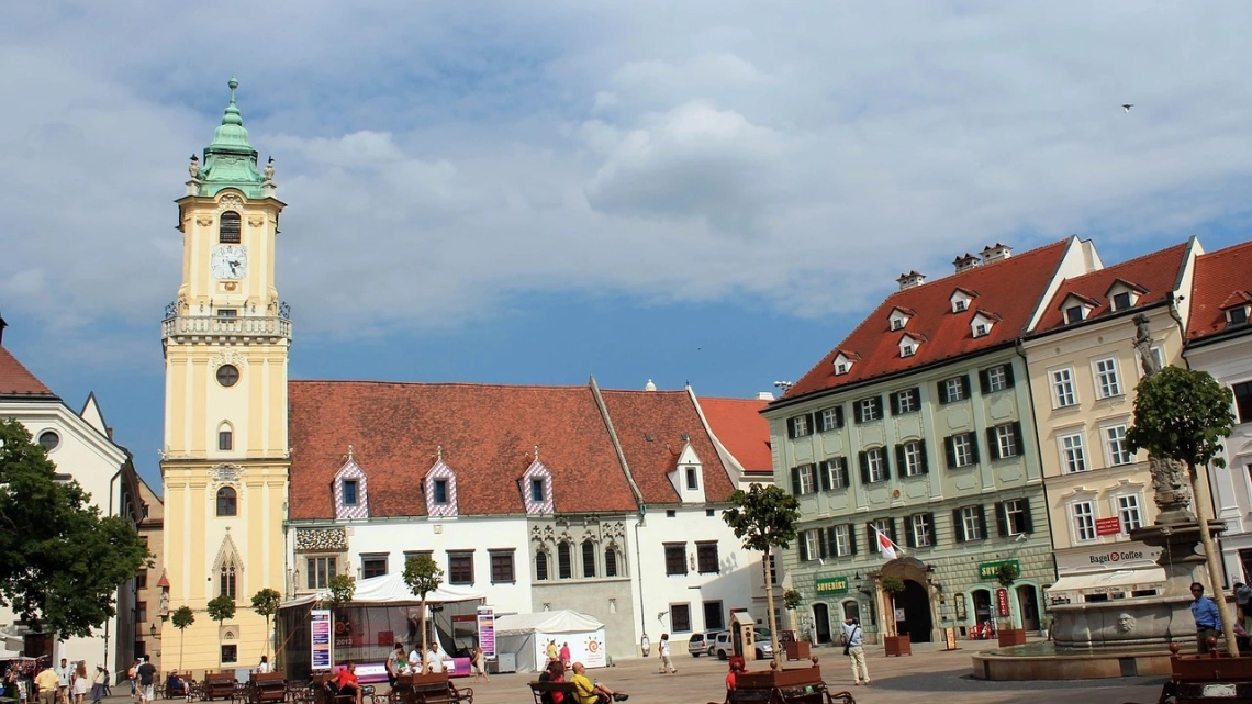 Братислава