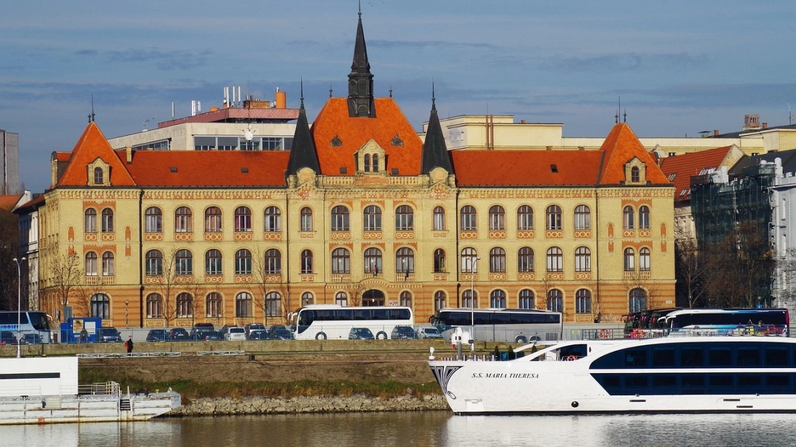 Братислава