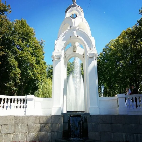 Дзеркальний струменевий фонтан